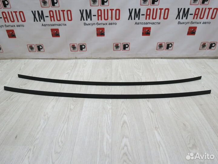 Молдинг крыши Hyundai левый Solaris 2