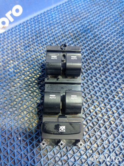 Блок управления стеклоподъемниками Hyundai I40