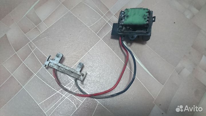 Резистор отопителя Рено Симбол