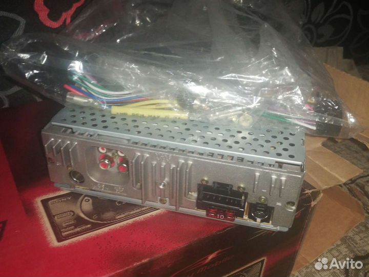 Новая, кассетная автомагнитола sony