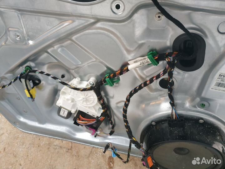 Проводка передней двери VW Tiguan 1 рестайлинг