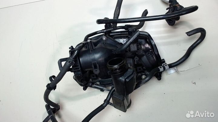 Коллектор впускной Volkswagen Tiguan, 2014