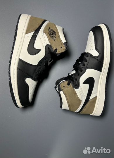 Кроссовки Air Jordan 1 Mocha с мехом