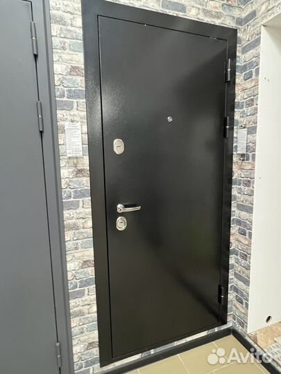 Дверь металлическая