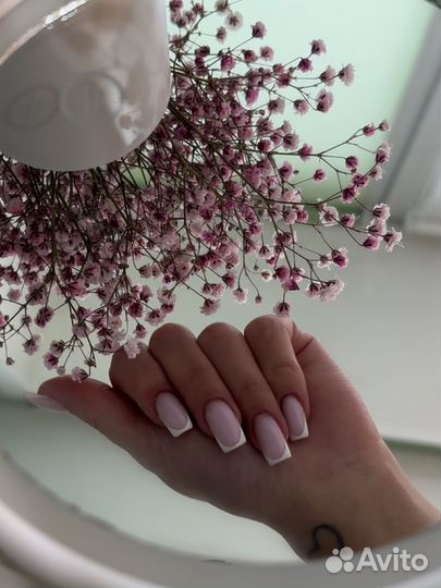 Маникюр/педикюр в студии