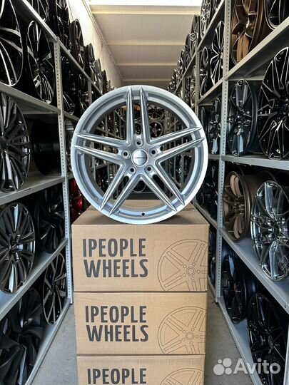 Диски Vossen VFS-5 R18 8j et+35 5*114.3