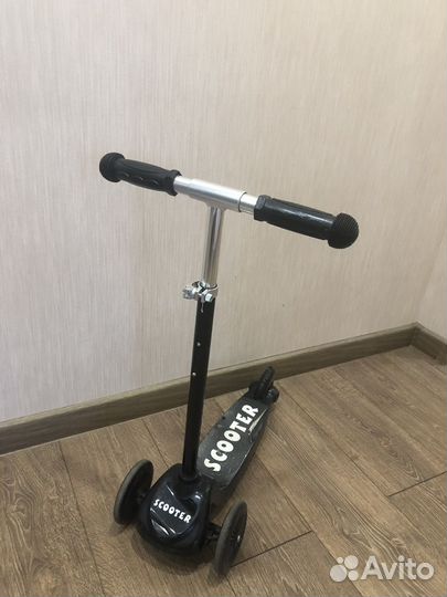 Самокат детский трехколесный