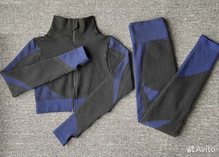 Костюм для фитнеса распродаю