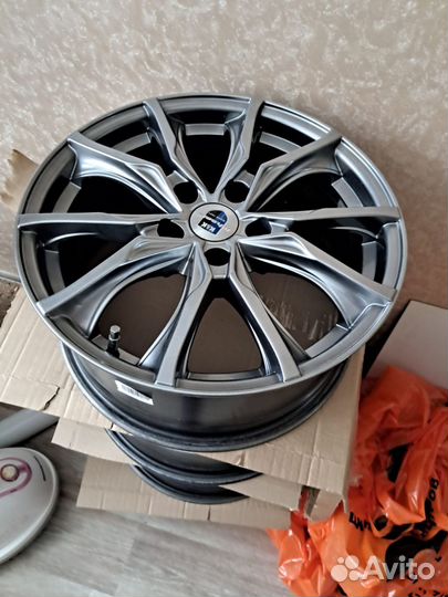 Литые диски r 17 215/60