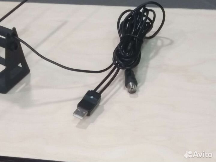 Антенна комнатная с усилителем USB рэмо 5114