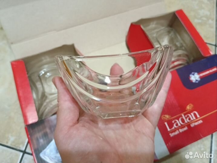 Набор салатников новый