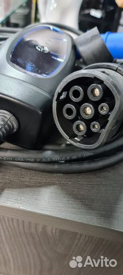 Зарядное устройство на Mersedes Benz Оригинал