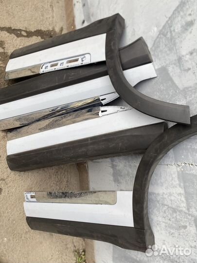 Молдинги дверей Chery Tiggo 8