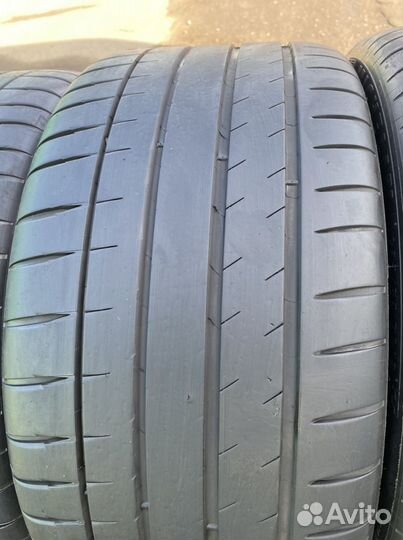 Michelin Pilot Sport 4 S 235/35 R19 и 265/35 R19 98Y