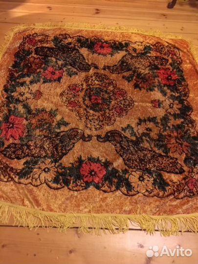 Скатерти на стол. Ковер плюш. Подзор на кровать