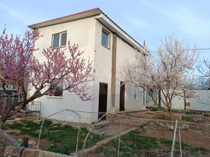 Дом 77 м² на участке 4 сот.