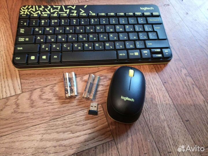 Комплект клавиатура + мышь Logitech MK240 Nano