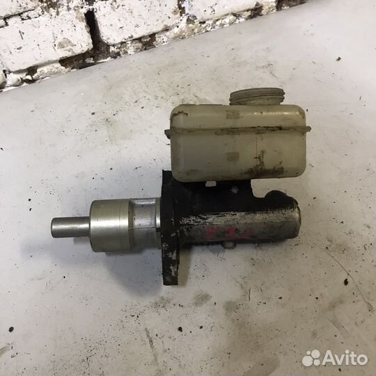 Главный тормозной цилиндр BMW e32