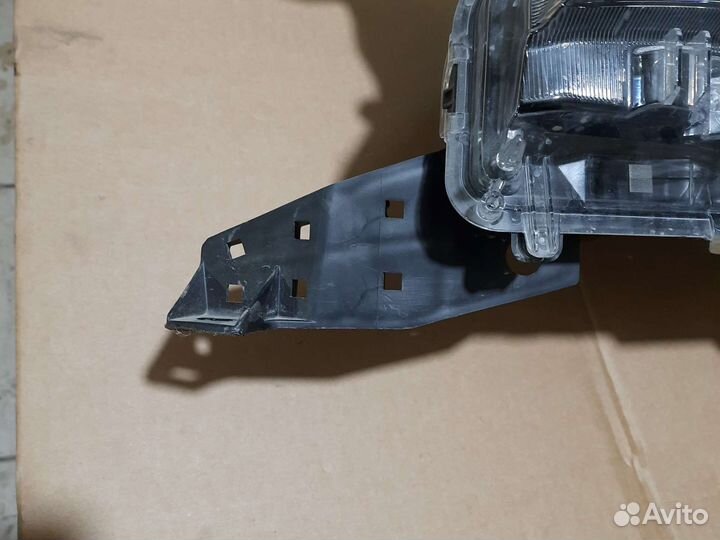 Фара левая Land Cruiser Prado 150 17