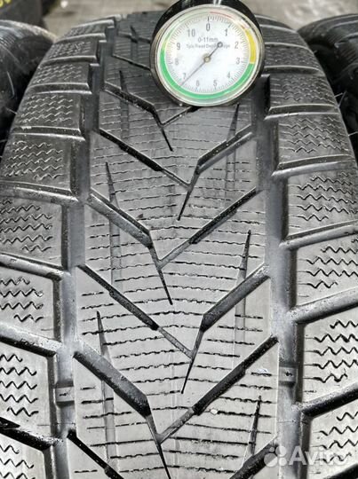 Vredestein Wintrac Xtreme S 225/65 R17