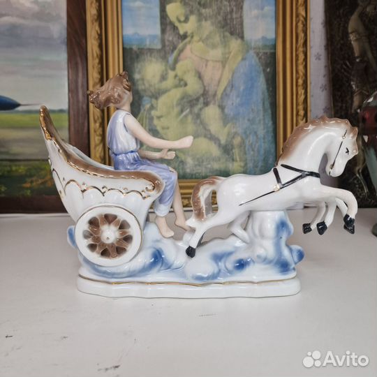 Фарфоровая статуэтка Европа