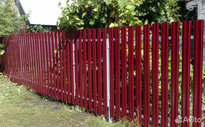 Забор из евроштакетника профессионально быстро