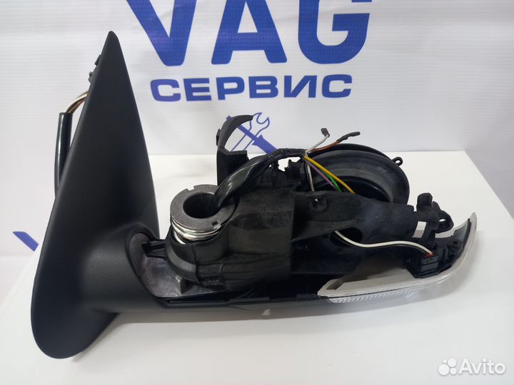 Корпус зеркала Octavia 1Z1857507F 01C