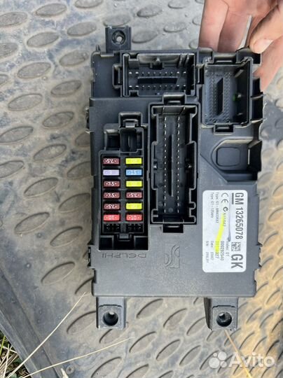 Блок предохранителей Opel Corsa D