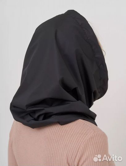 Капор женский вязанный