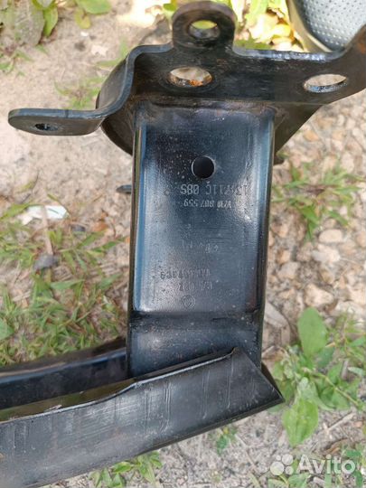 Передний усилитель бампера skoda octavia А5