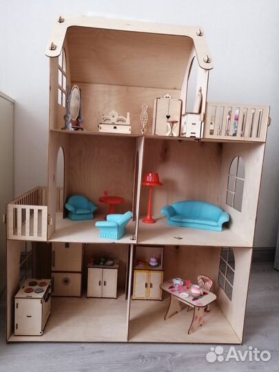 Домик для кукол