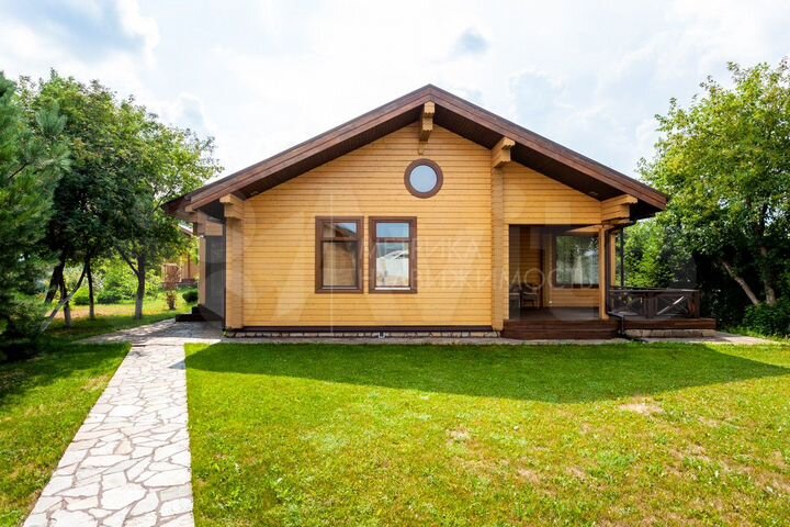 Дом 272 м² на участке 24 сот.