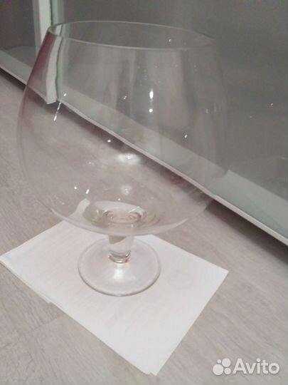 Ваза шар на ножке