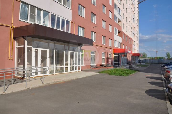 Продаётся торговая площадь 315 м2 на ул. Натальи Л