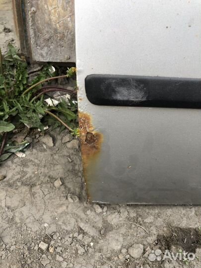 Продам дверь на шкоду октавия а4