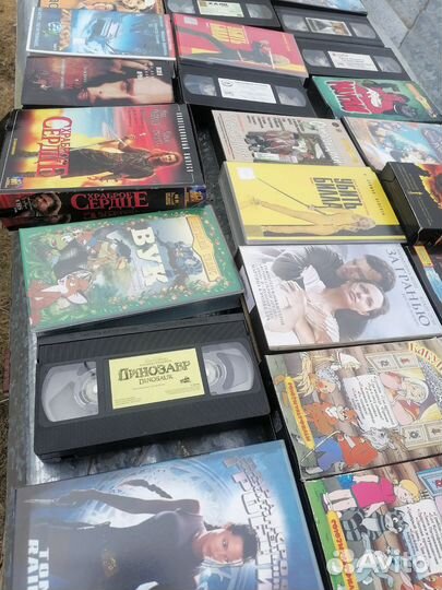 Видеокассеты с фильмами мультфильмами