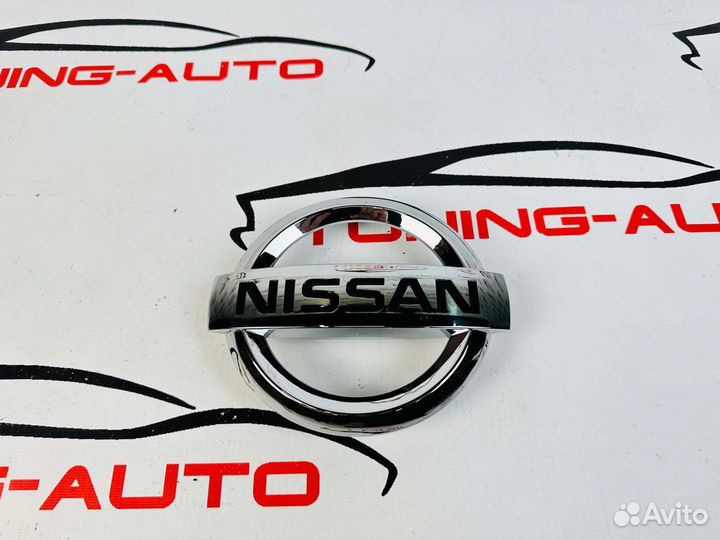 Эмблема в решетку радиатора Nissan Patrol 62 H7455