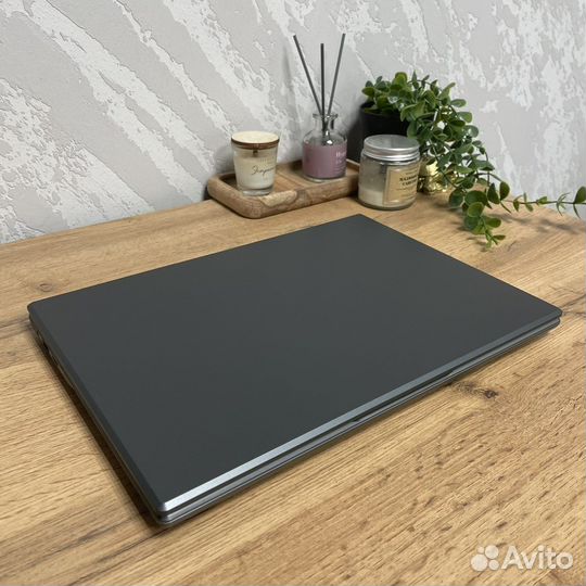 Ноутбук игррвой 8/128 2,5к экран