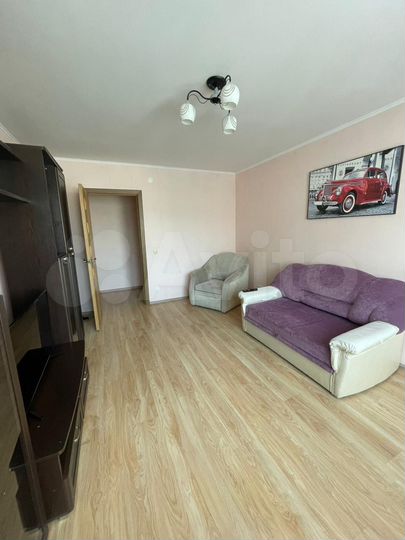 2-к. квартира, 60 м², 14/17 эт.