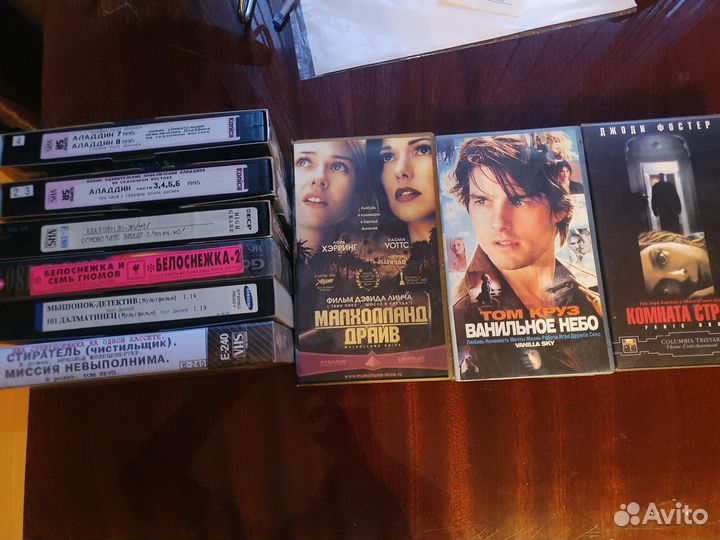 DVD VHS видеокассеты