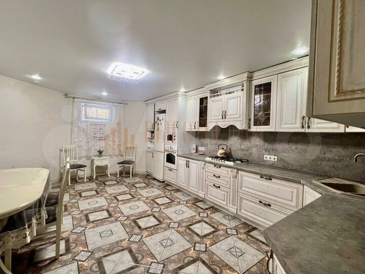 Дом 313,8 м² на участке 2,6 сот.