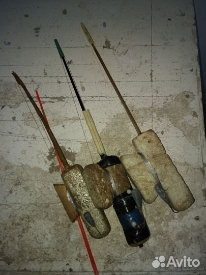Удочки,ящик,ледобура ножи