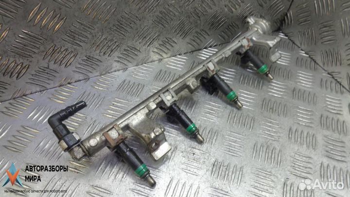 Топливная рампа Ford C-Max 2005