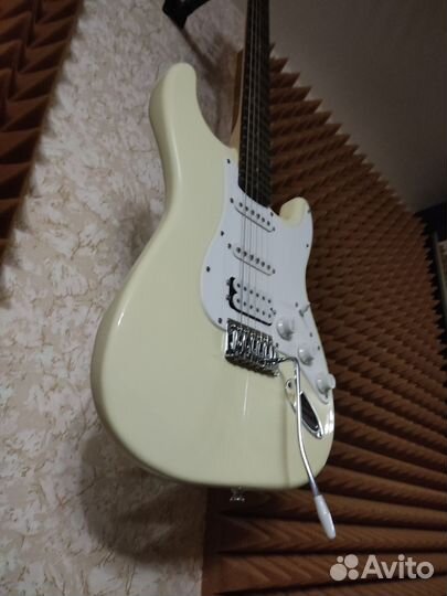 Электрогитара Fender Squire Bullet/ обмен