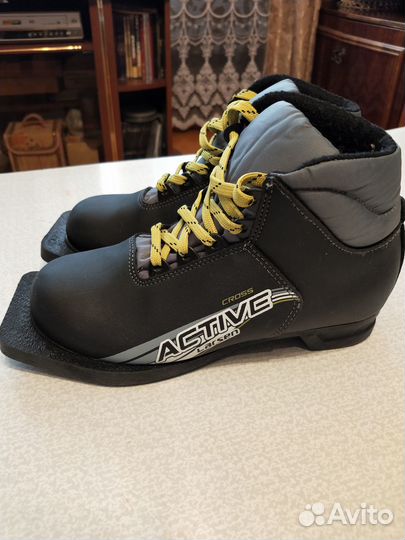 Лыжные ботинки детские 34