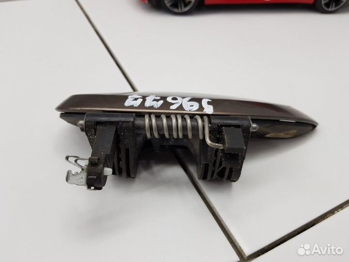 Ручка двери наружная передняя левая