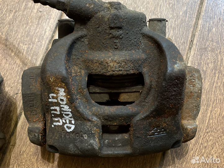 Суппорт передний правый Ford Mondeo 4