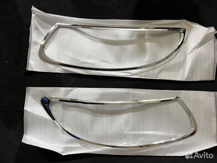 Молдинги фар Hyundai Santa Fe 2