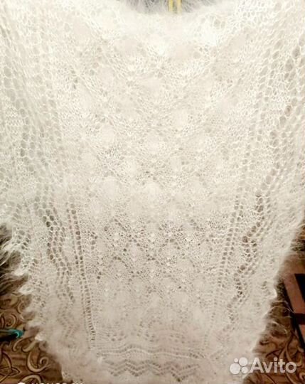 Пуховые ажурные платки и шарфы