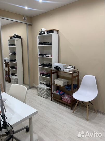 Педикюр с покрытием гель-лаком